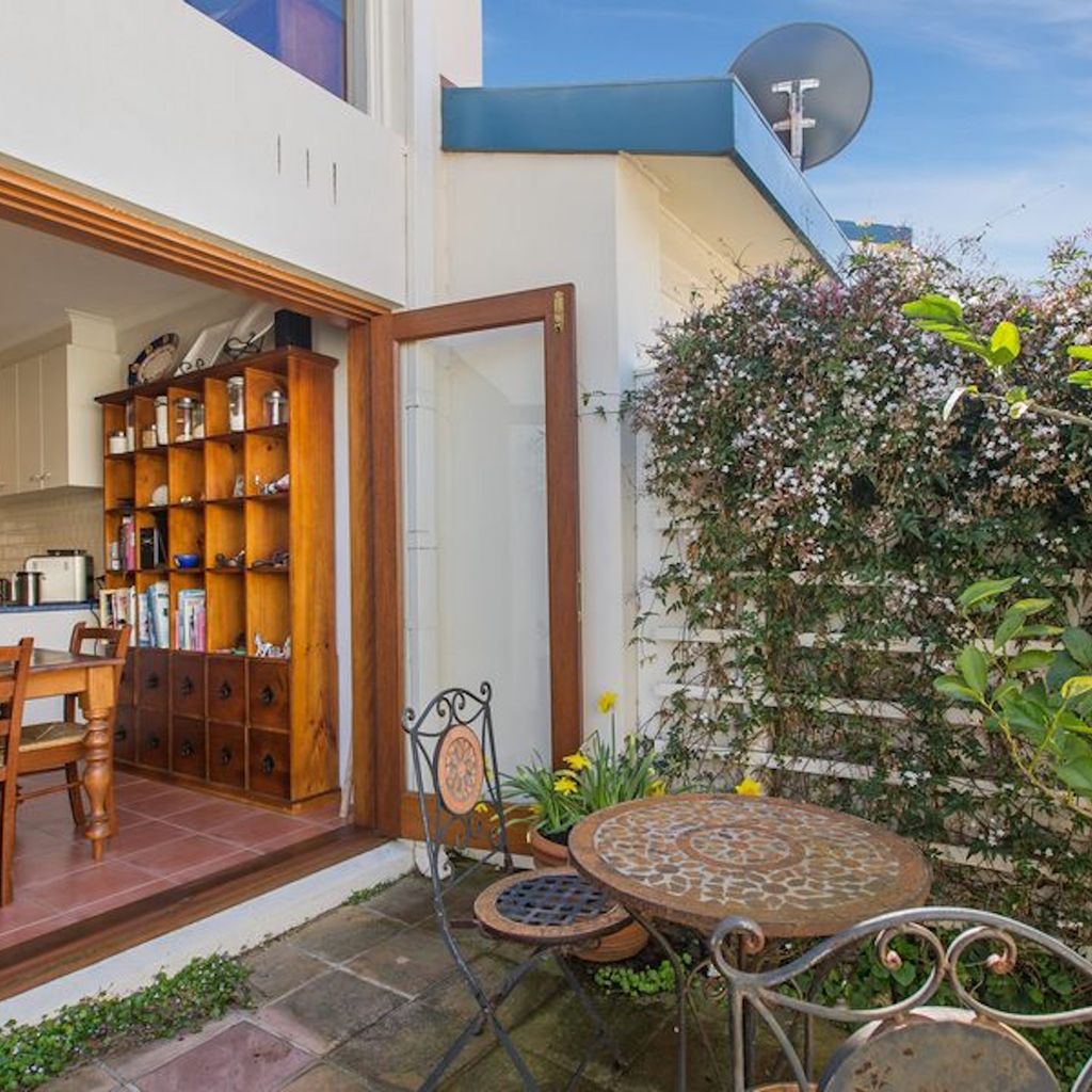 SEAVIEWS MORNINGTON....
