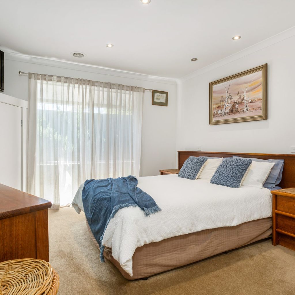 KARINYA - MORNINGTON