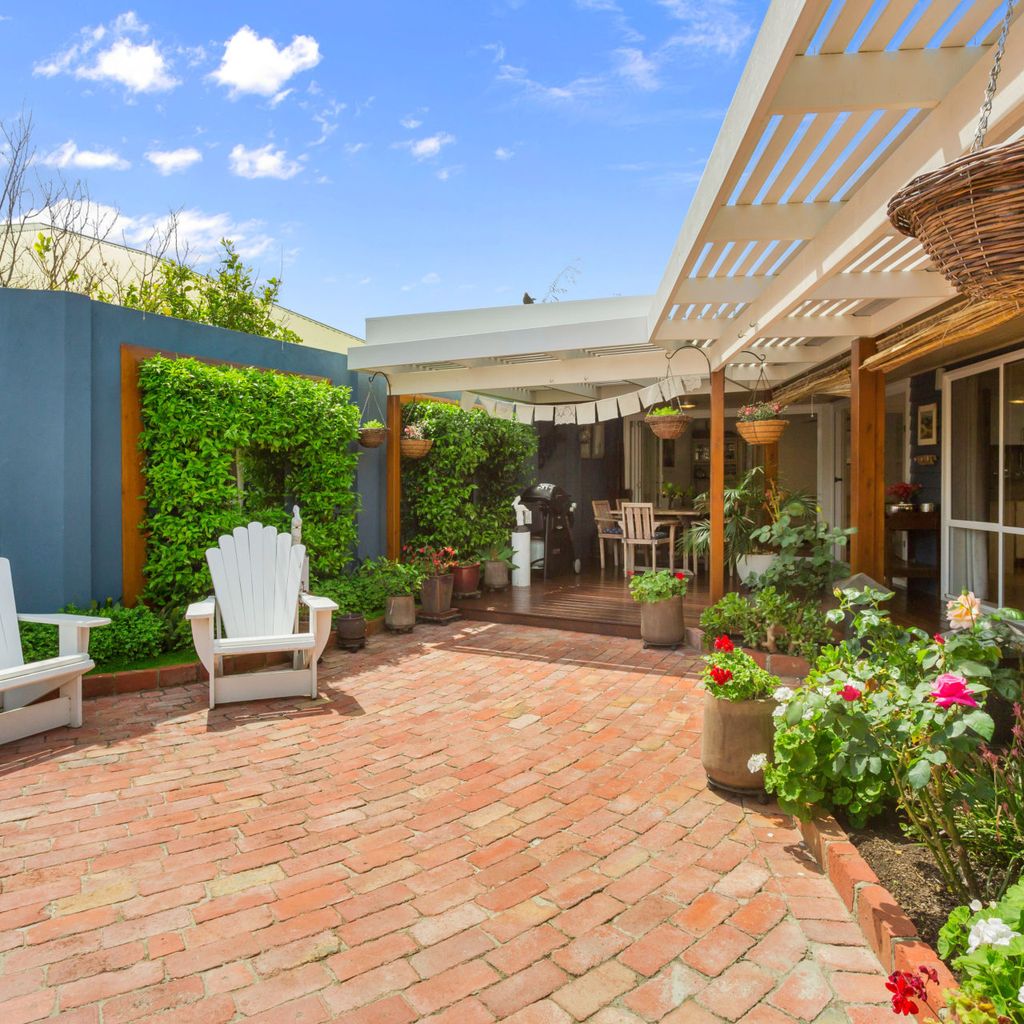 KARINYA - MORNINGTON