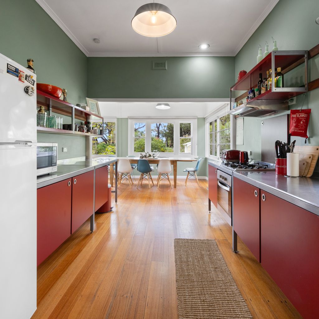 BEACHSIDE GETAWAY - DROMANA