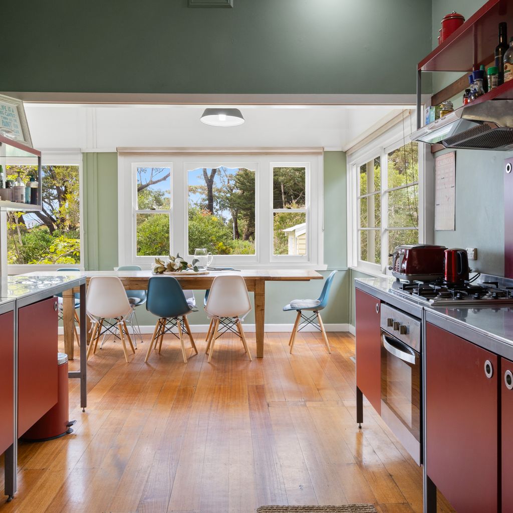 BEACHSIDE GETAWAY - DROMANA