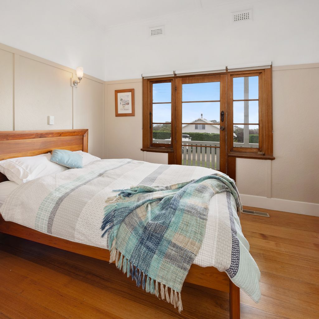 BEACHSIDE GETAWAY - DROMANA