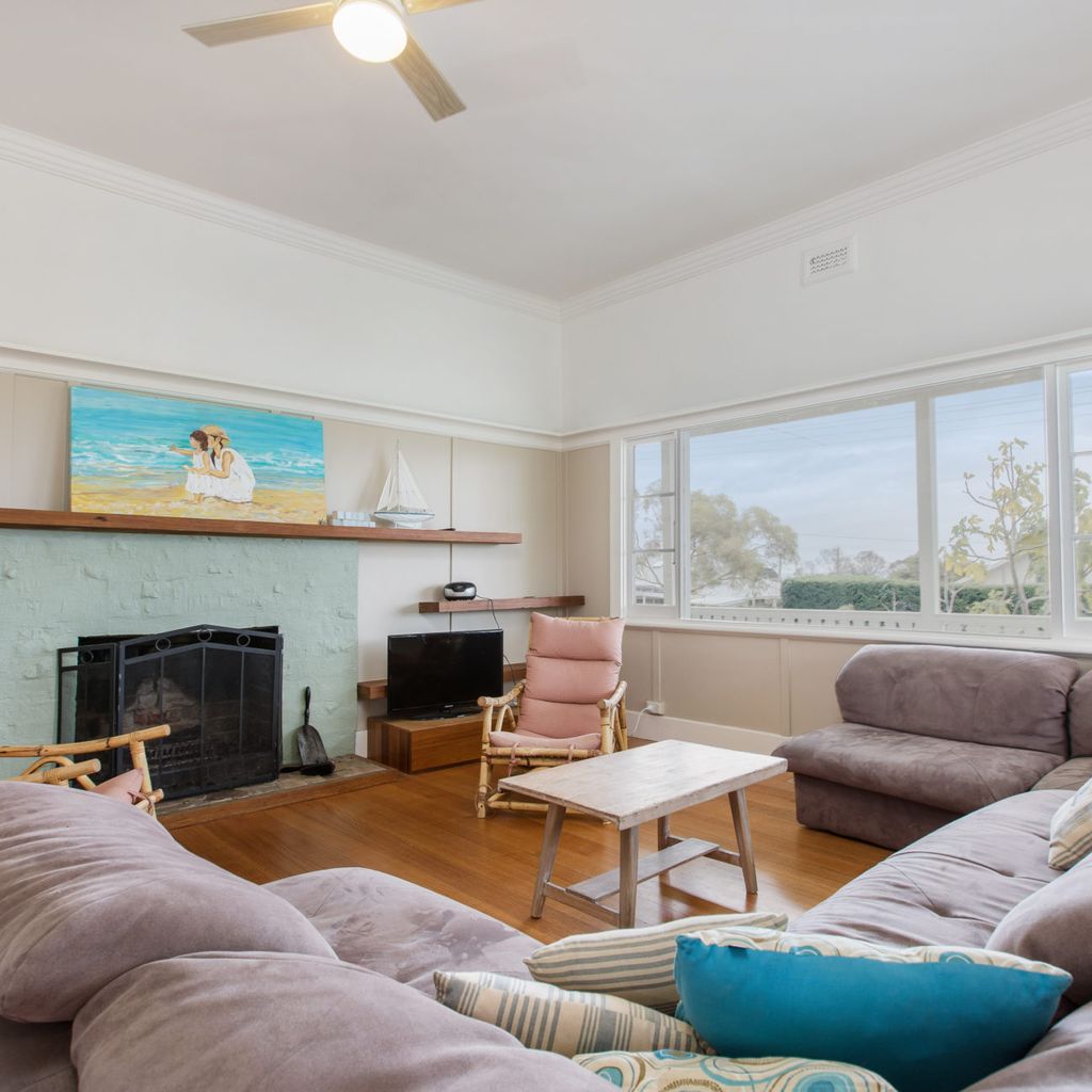 BEACHSIDE GETAWAY - DROMANA