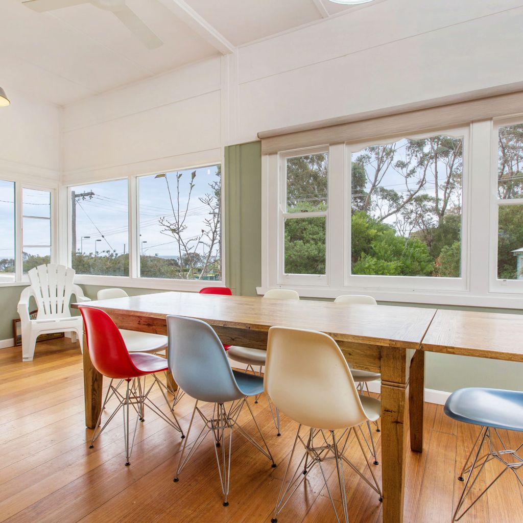 BEACHSIDE GETAWAY - DROMANA