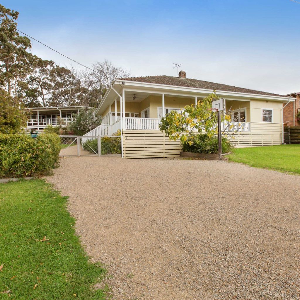BEACHSIDE GETAWAY - DROMANA