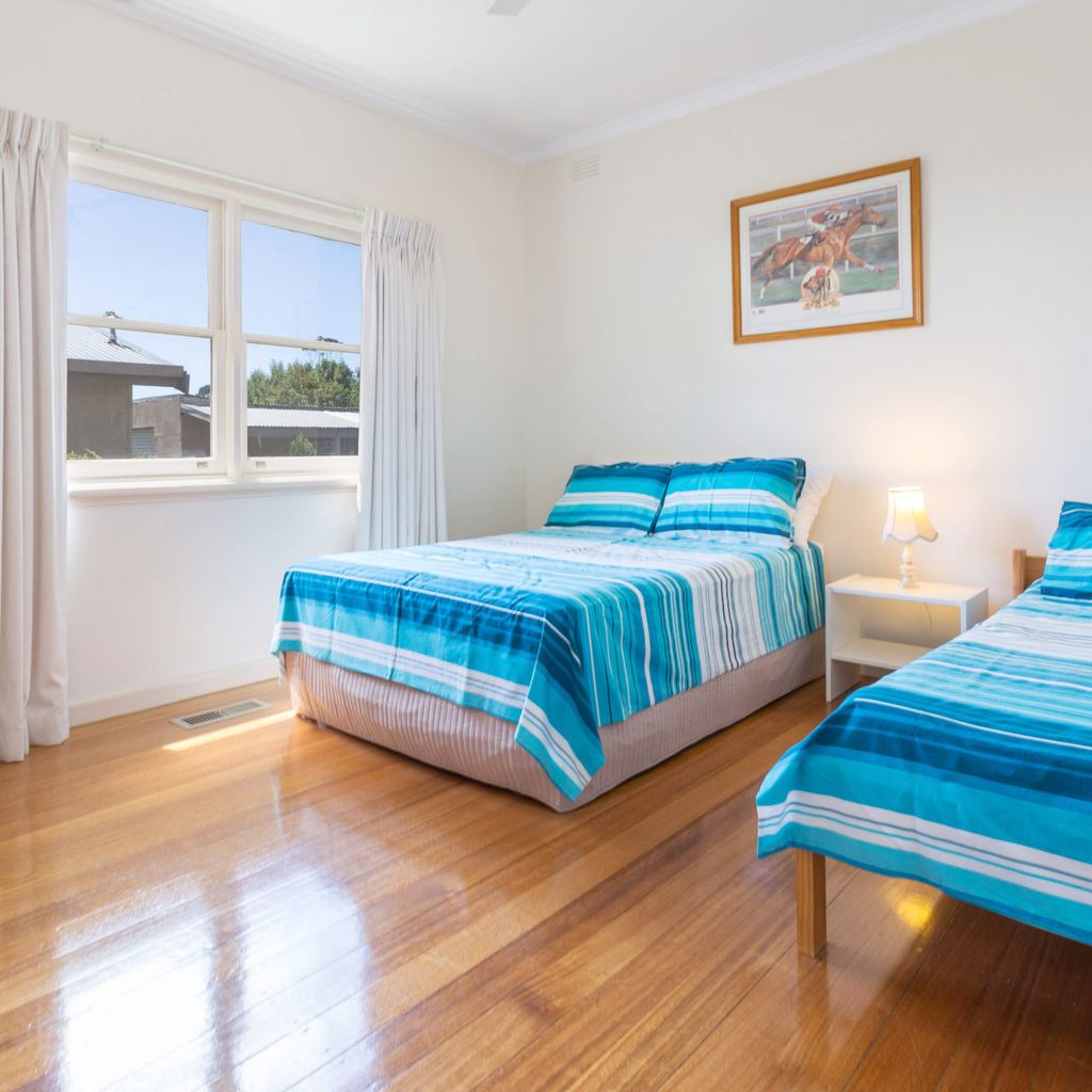 RENOVATED BEACH BEAUTY - ROSEBUD