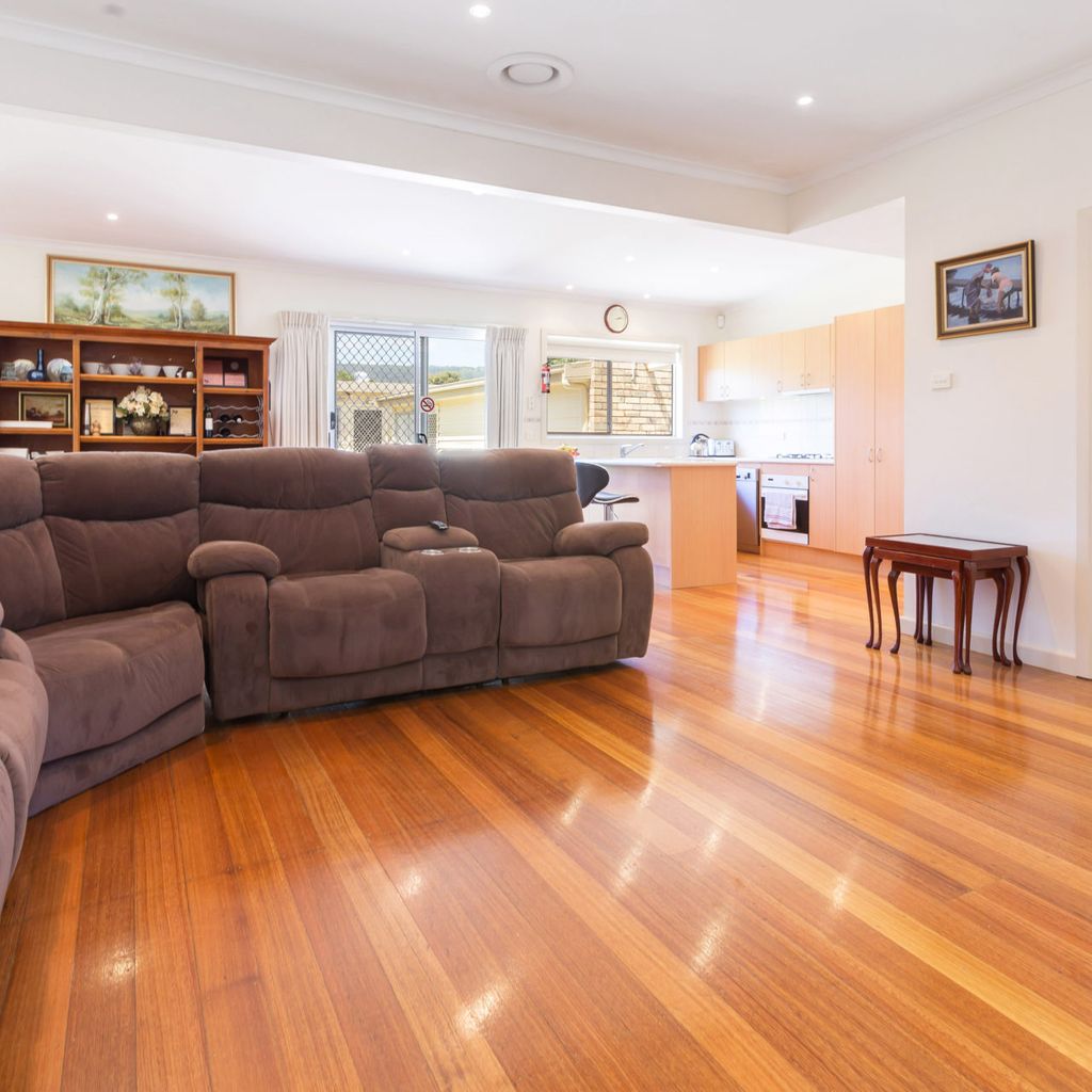RENOVATED BEACH BEAUTY - ROSEBUD