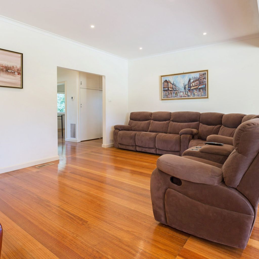 RENOVATED BEACH BEAUTY - ROSEBUD