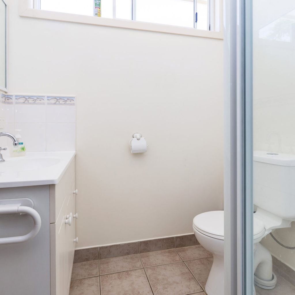 RENOVATED BEACH BEAUTY - ROSEBUD
