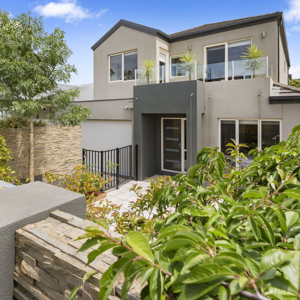BANGALOW - MORNINGTON