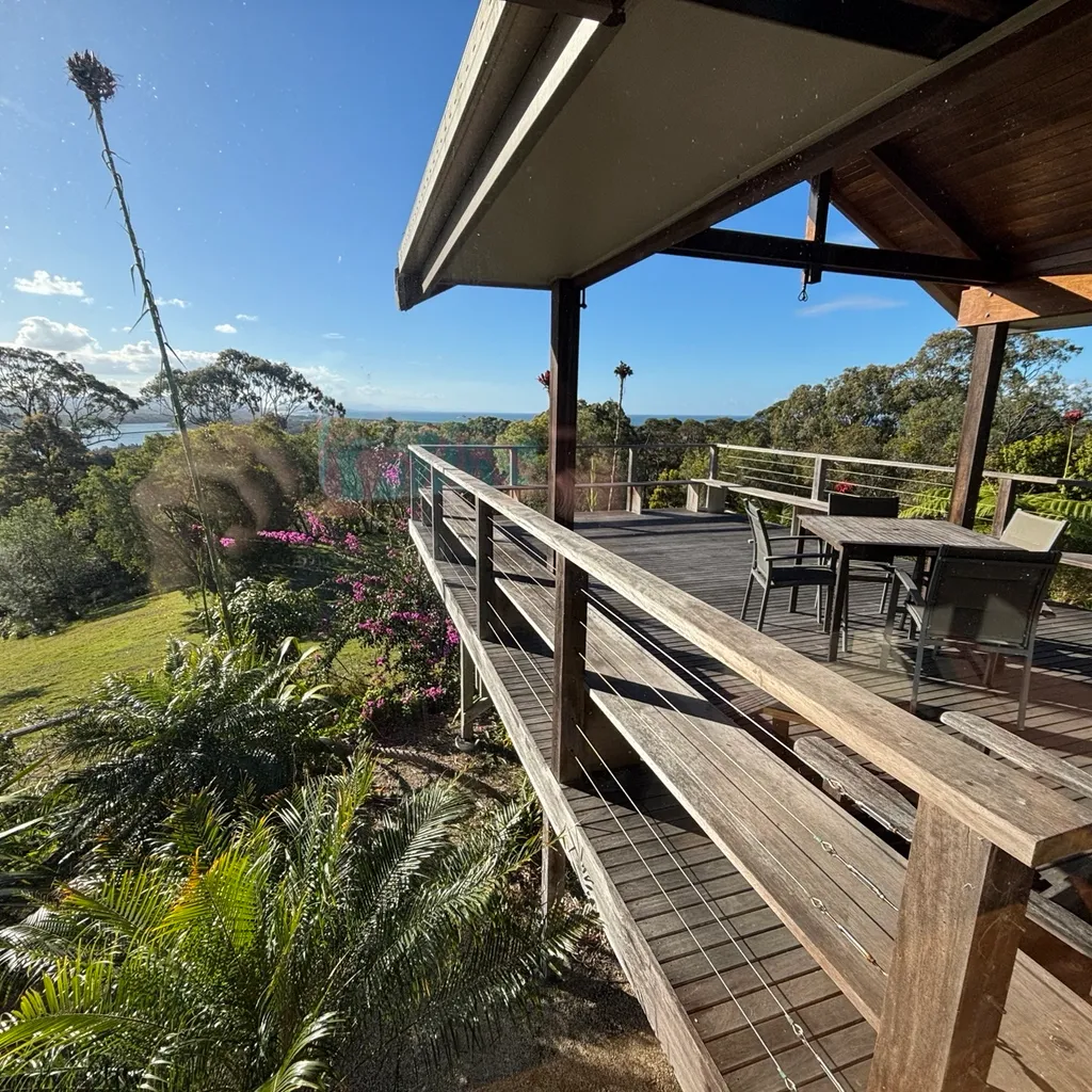 Deck.