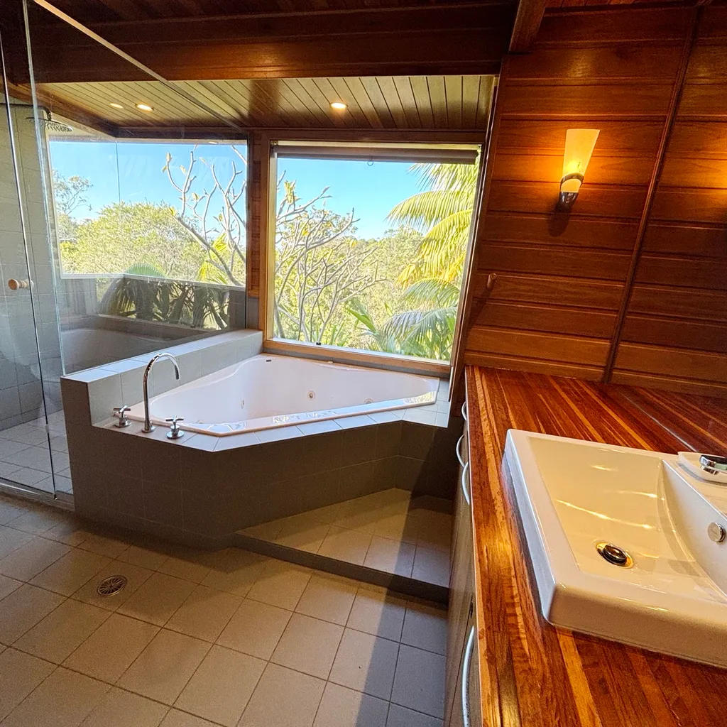 Main bathroom.