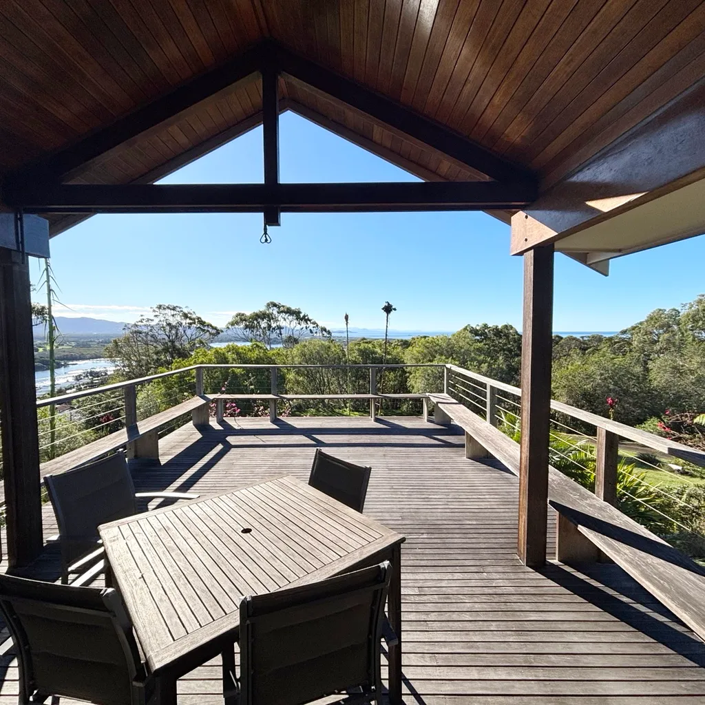 Deck.