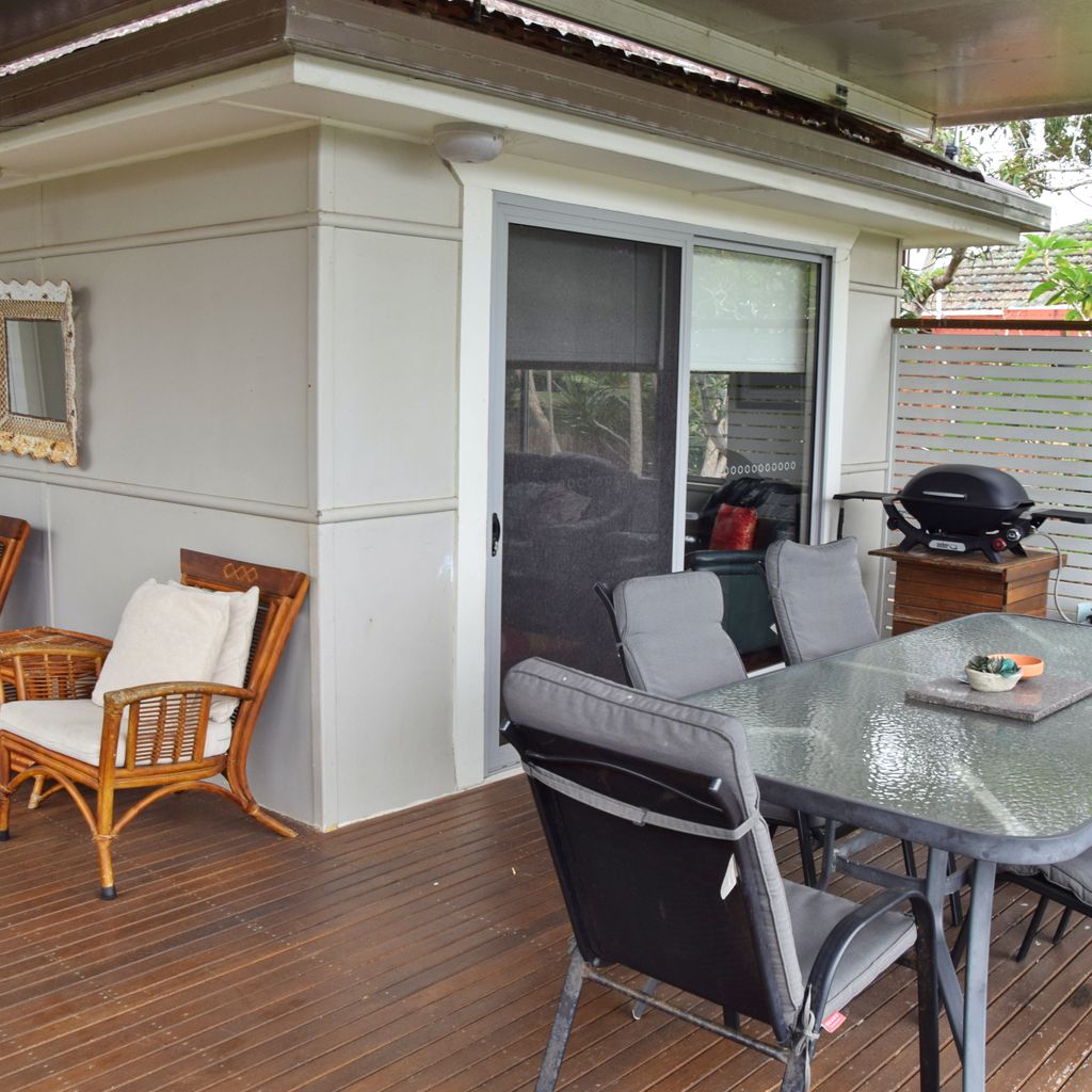 Front deck and outdoor dining.