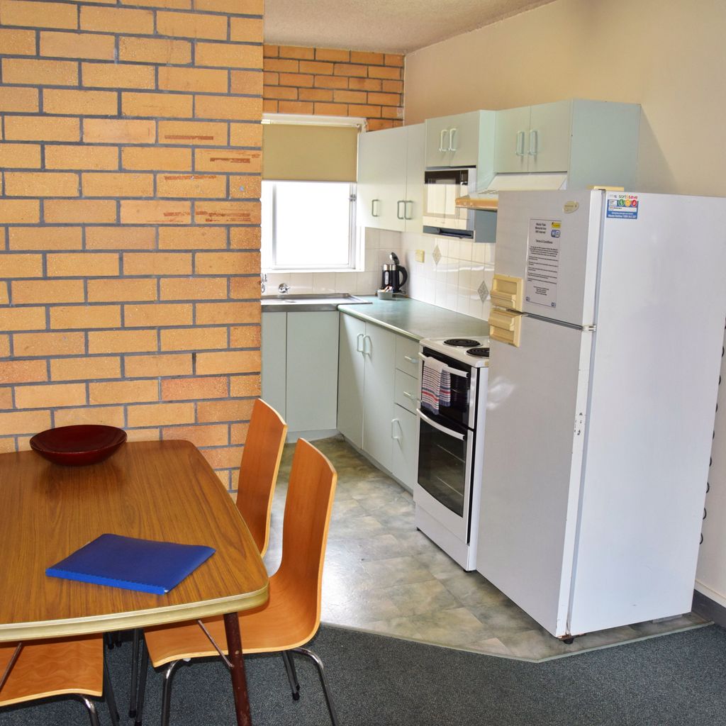Kitchen and dining area.