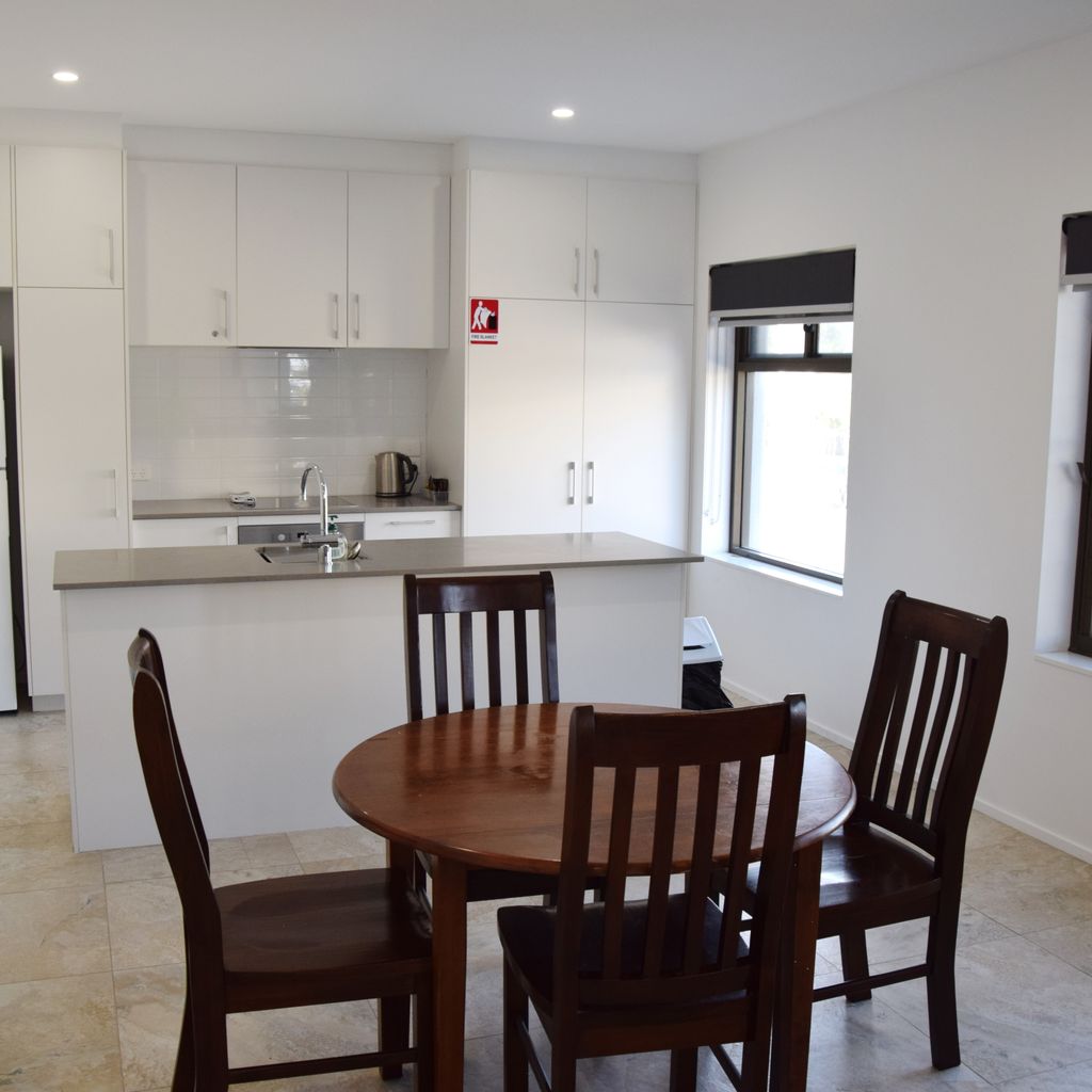 Kitchen and dining area.