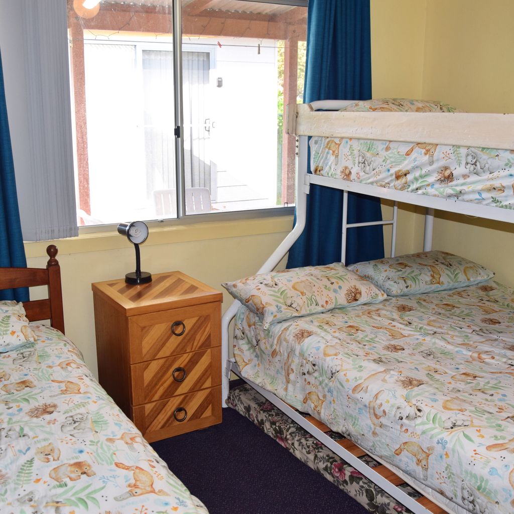 Second bedroom.
