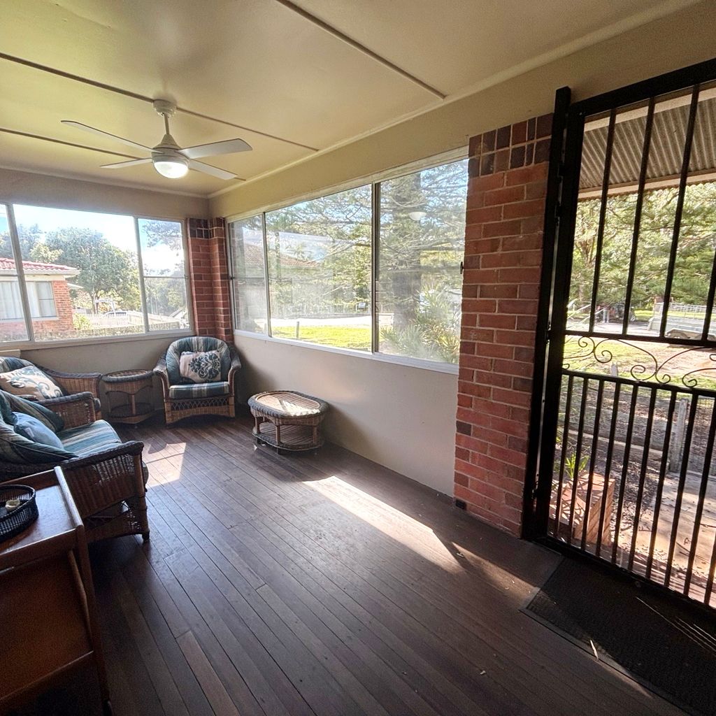 Front sunroom. 