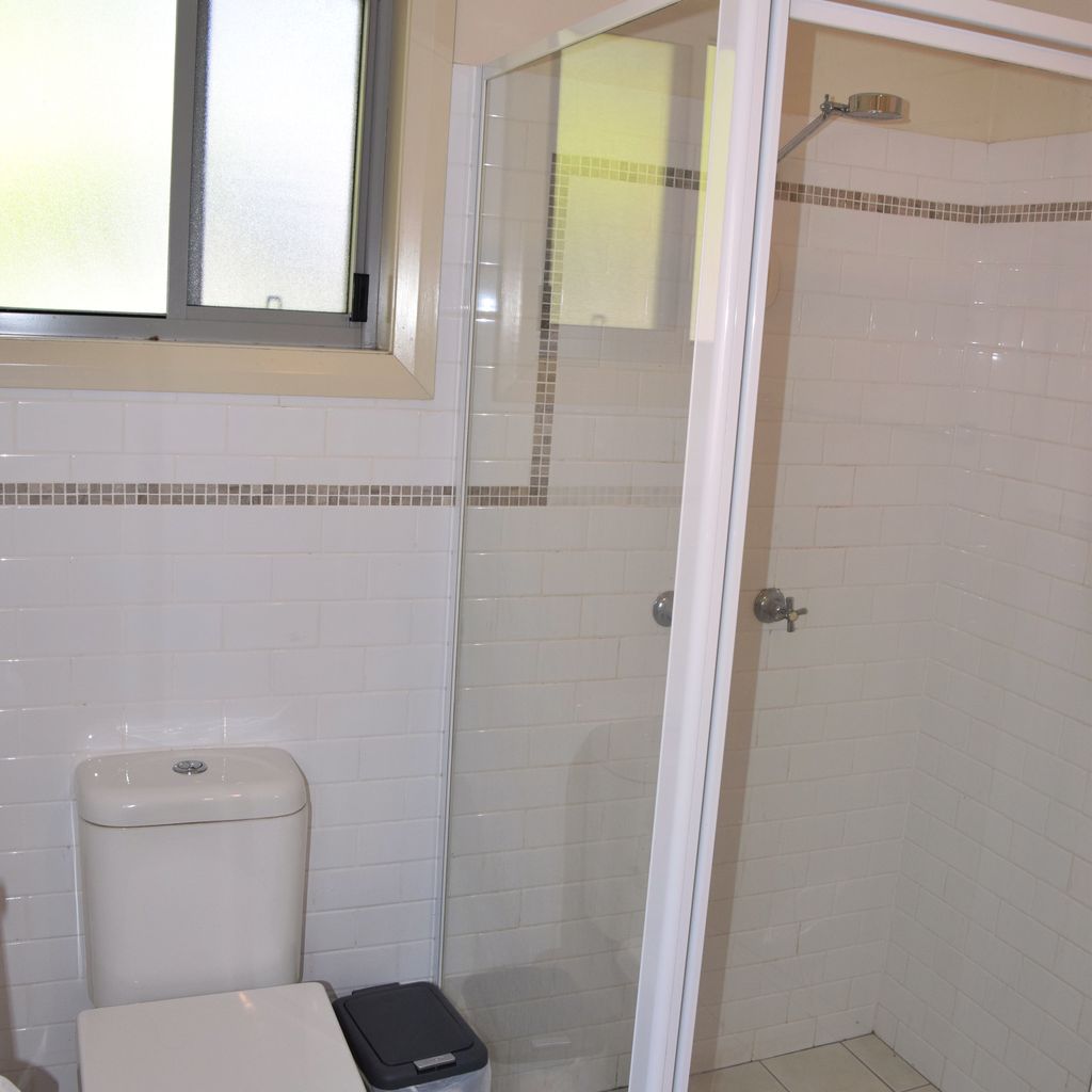 Second bathroom/laundry.