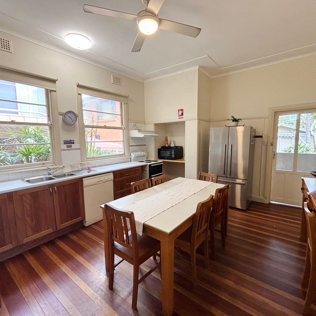 Kitchen and dining area. 