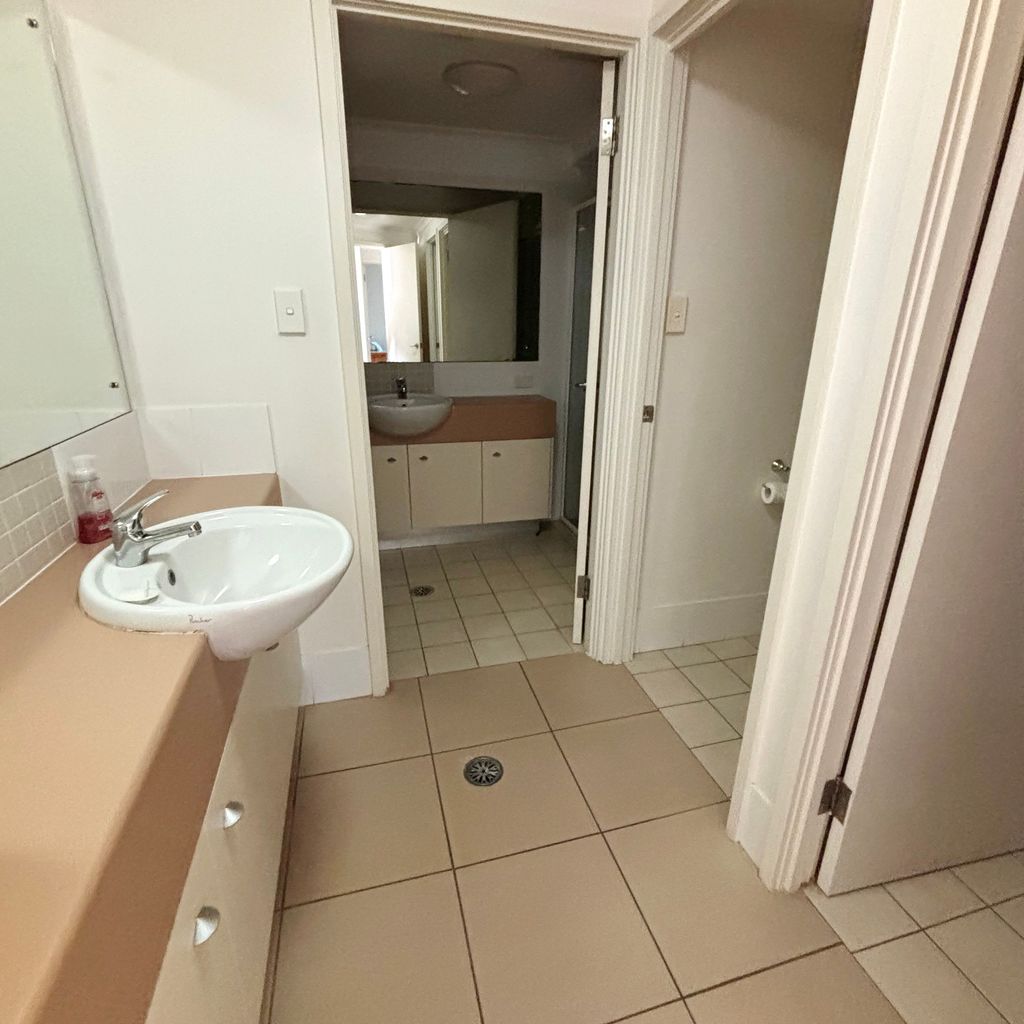 Jubilee Apartment 12