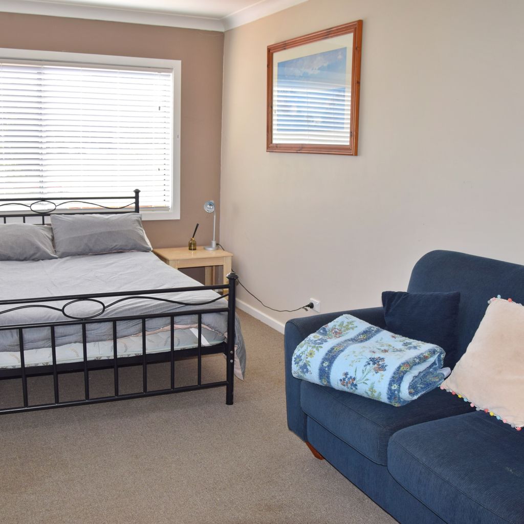 Sleepout (third bedroom).