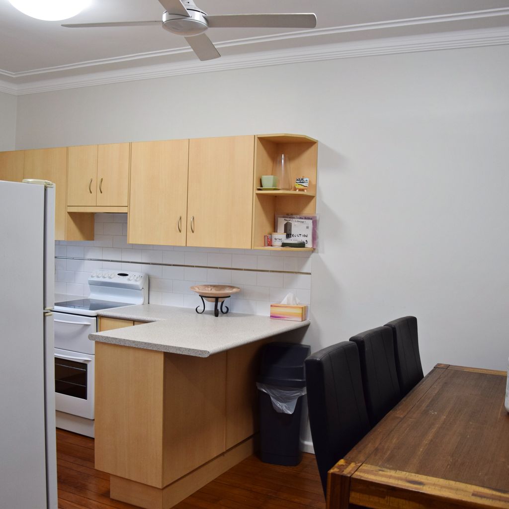 Kitchen and dining area.