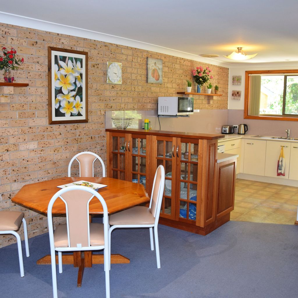 Kitchen and dining area.