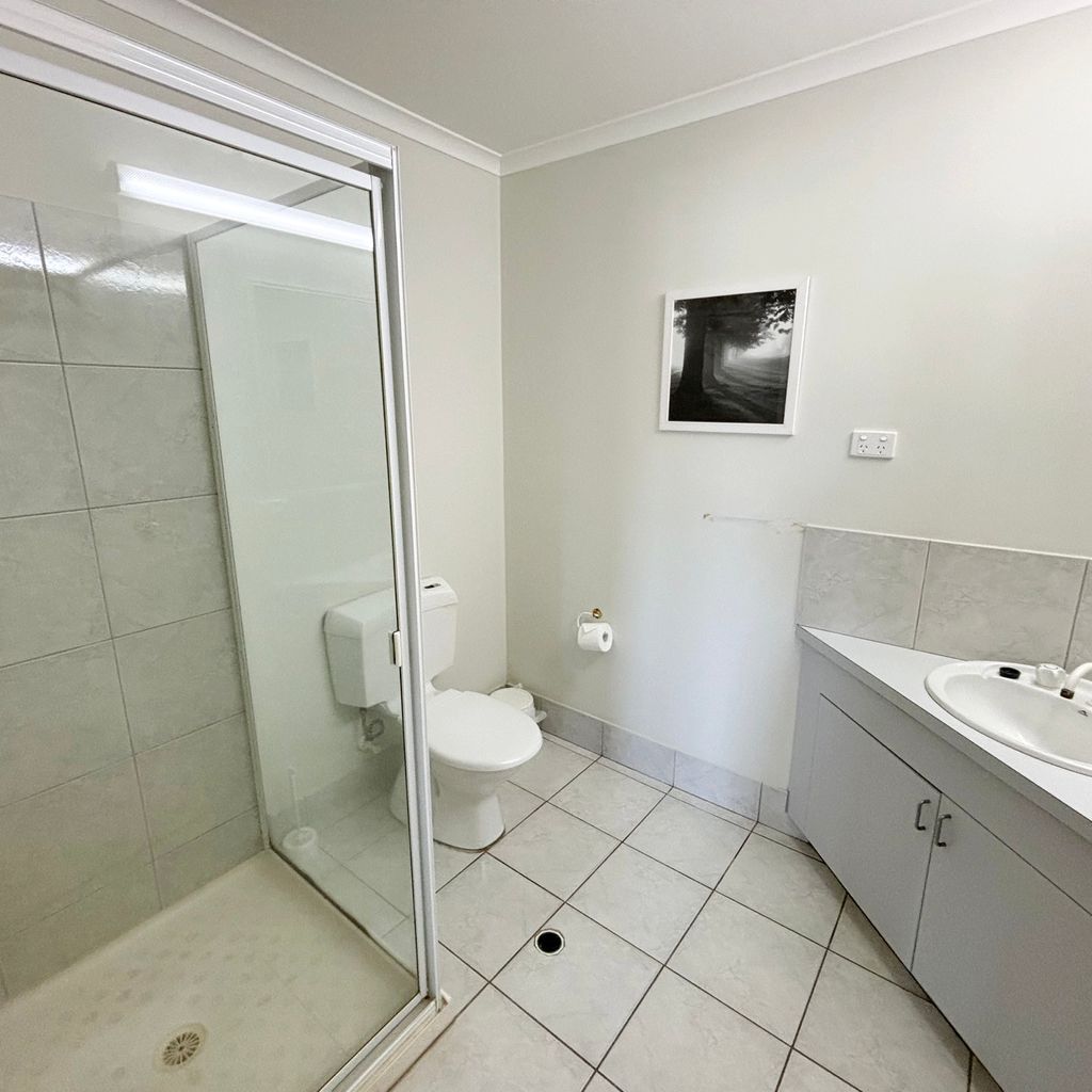 Master ensuite. 