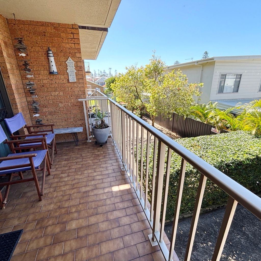 Balcony. 