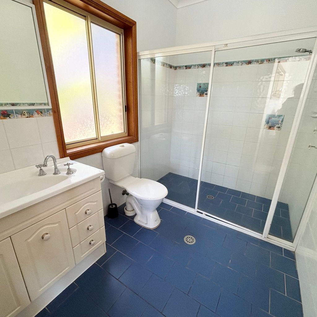 Master ensuite. 