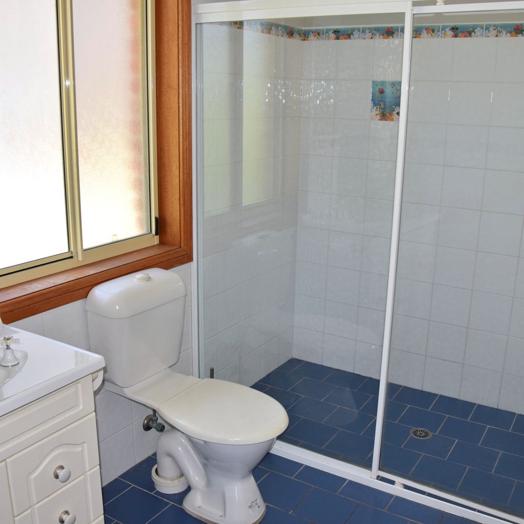 Ensuite bathroom.