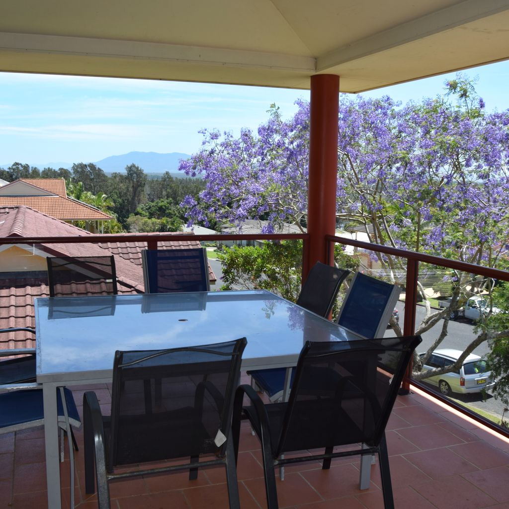 Balcony and outdoor dining.