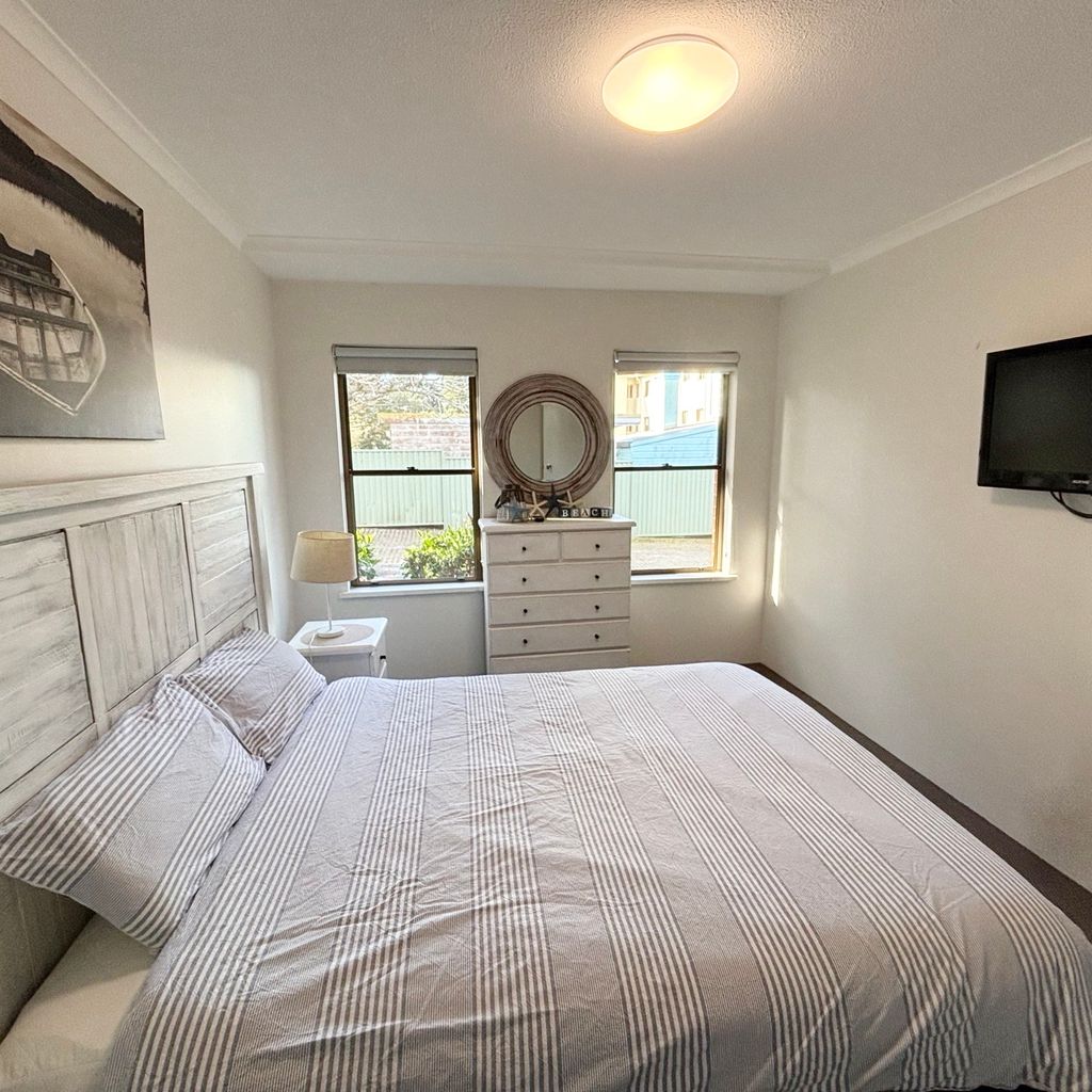 Main bedroom. 