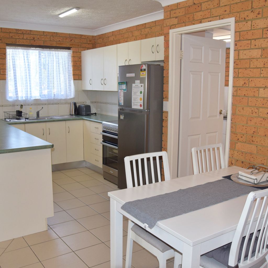 Kitchen and dining area.