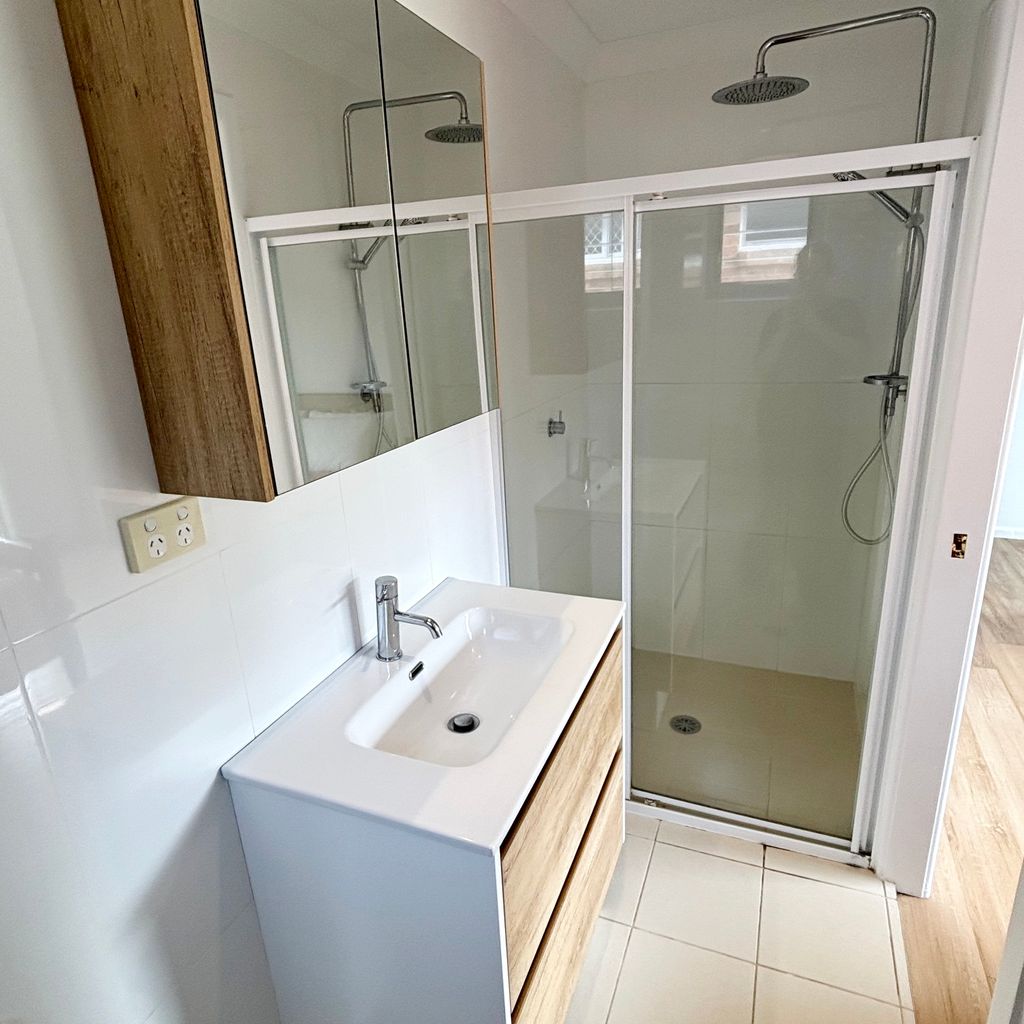 Master ensuite. 