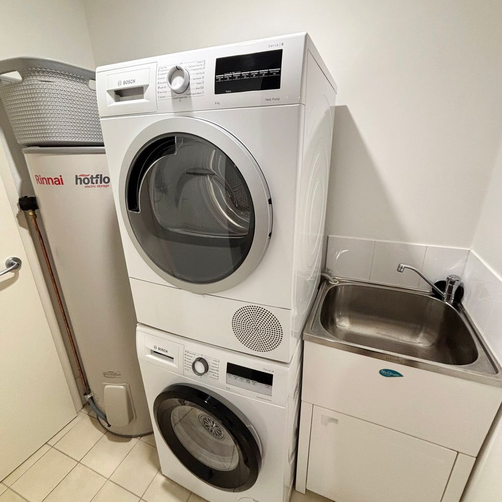 Jubilee Apartment 05