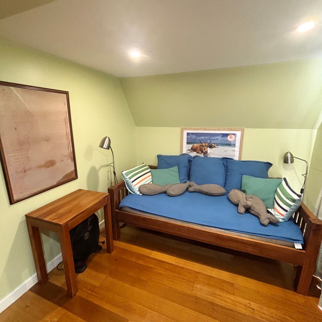 Corner nook. 