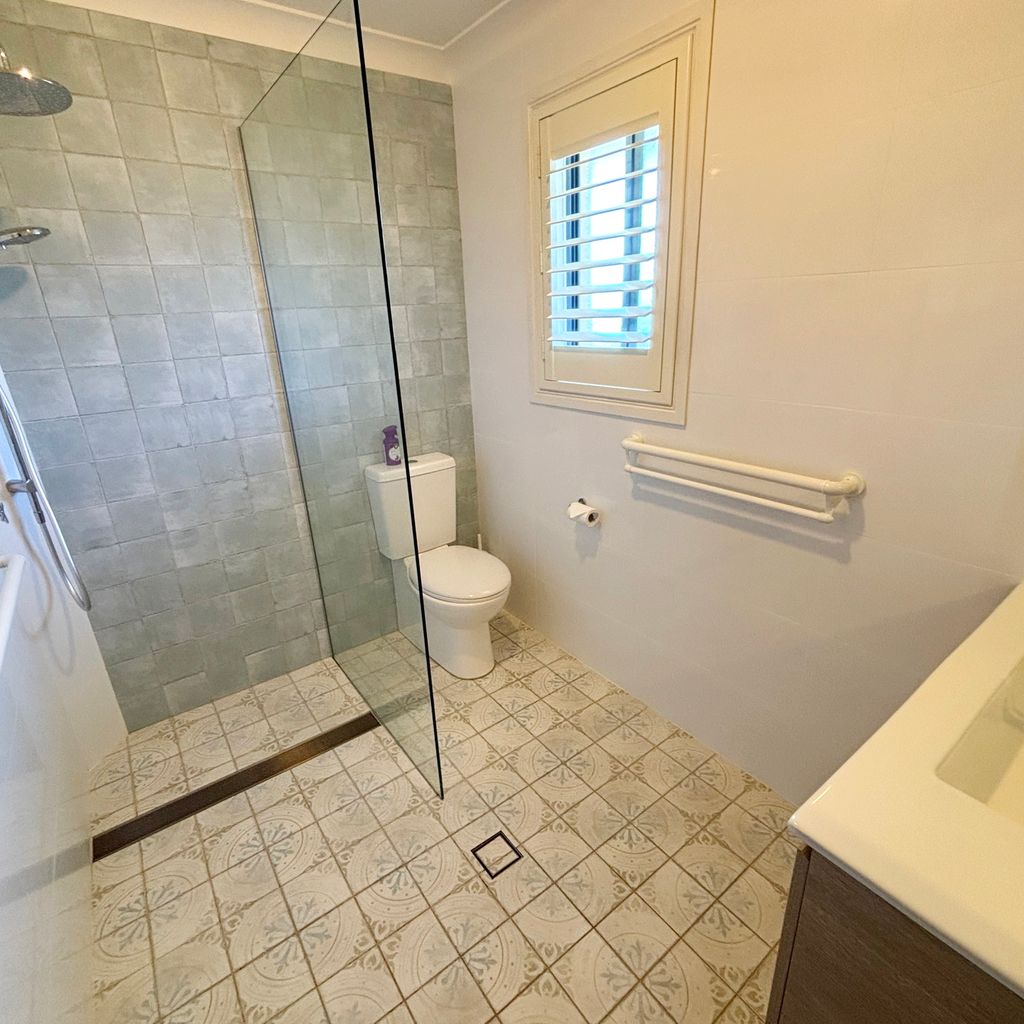 Master ensuite. 