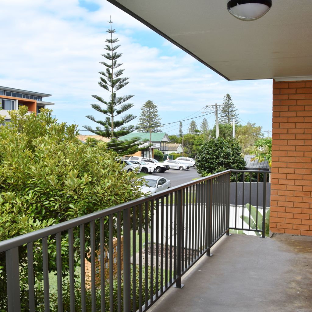 Balcony looking towards Landsborough St.