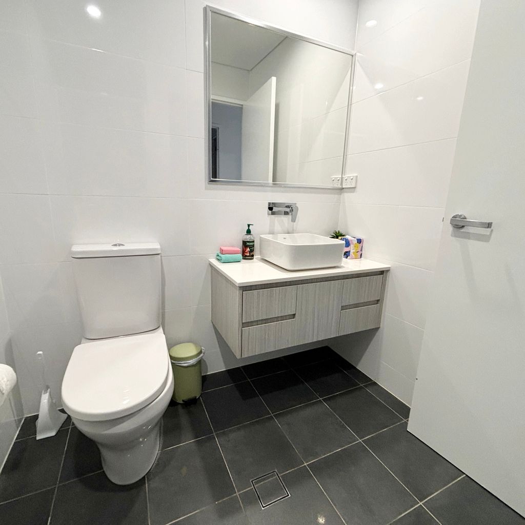 Master ensuite. 