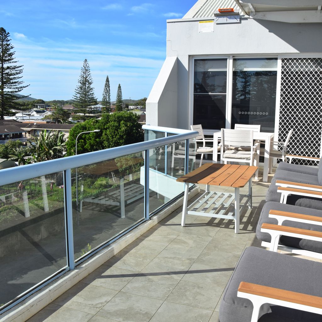 Balcony and outdoor dining.