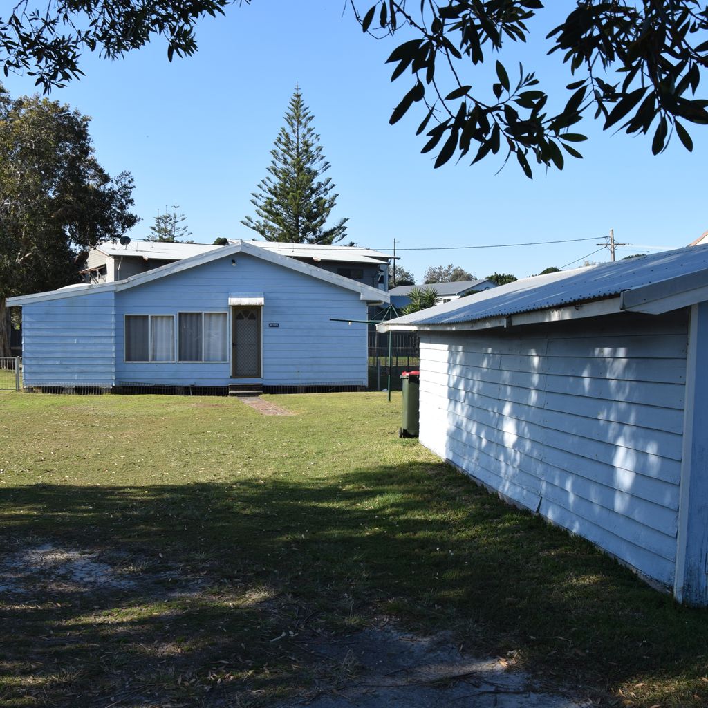 External view of the property. 
