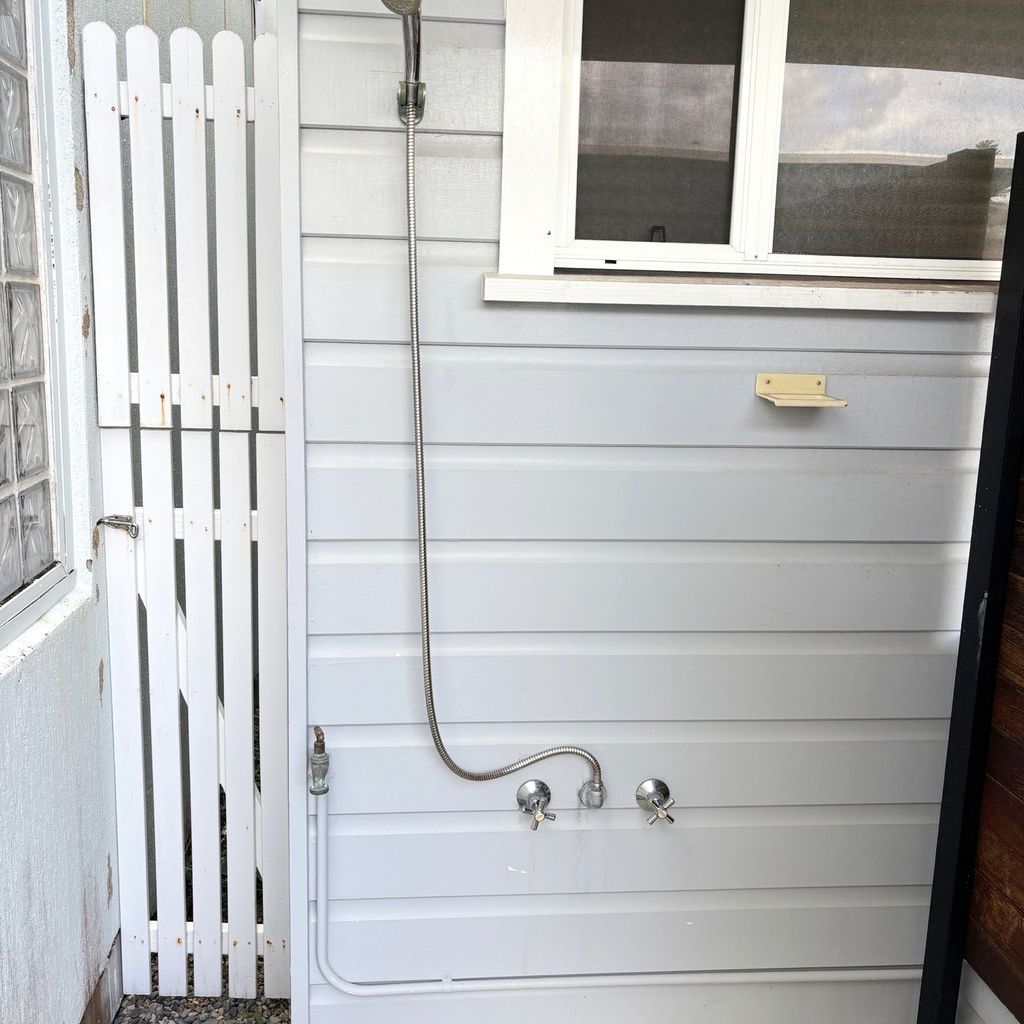 Outdoor shower. 