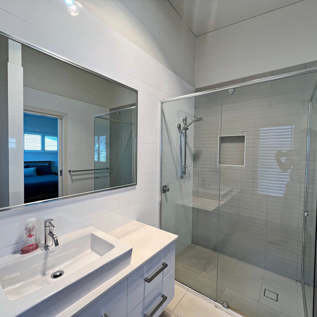 Ensuite bathroom.