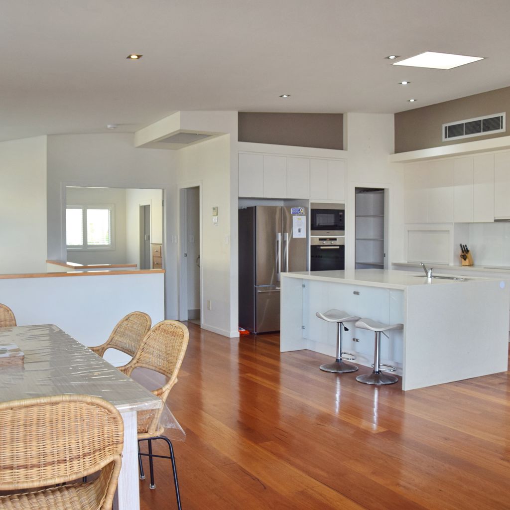 Kitchen and dining area.