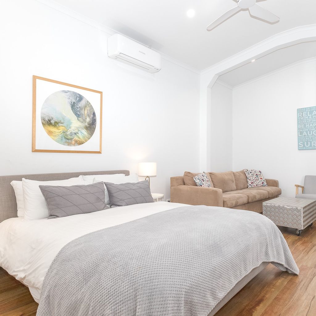 Third bedroom (sleepout).