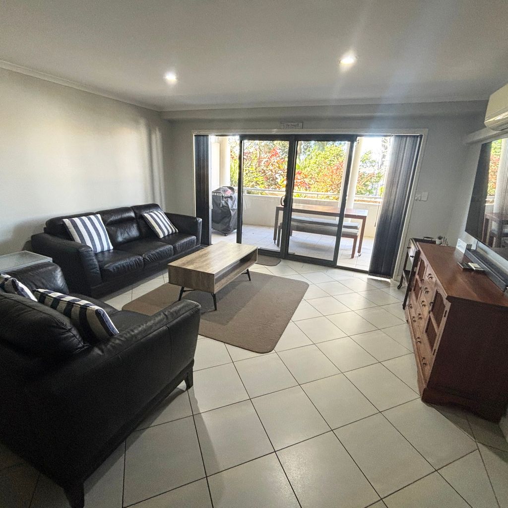 Jubilee Apartment 08