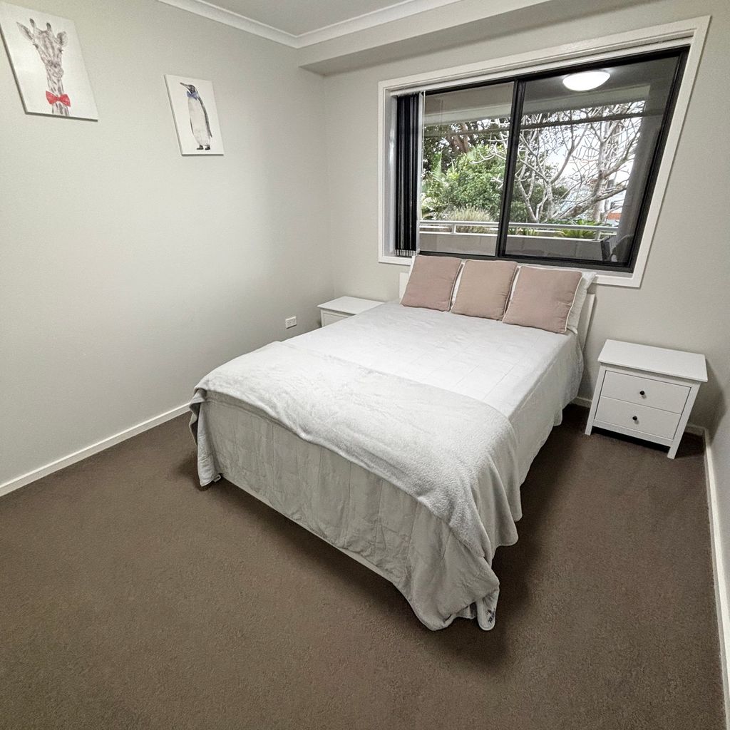 Jubilee Apartment 08