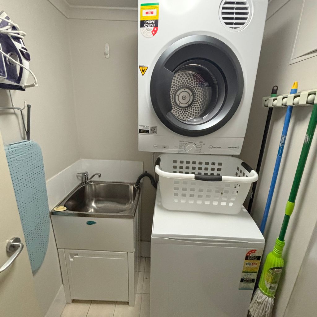 Jubilee Apartment 11